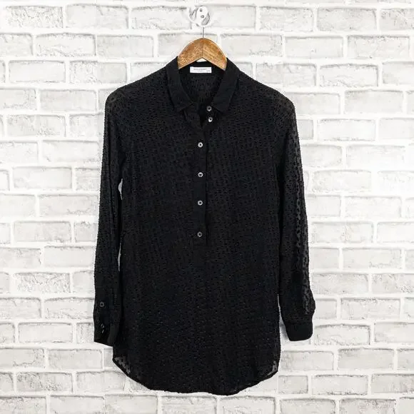 Equipment Femme Women's Sheer 1/2 button popover top in Black sz XS - Picture 10 of 10